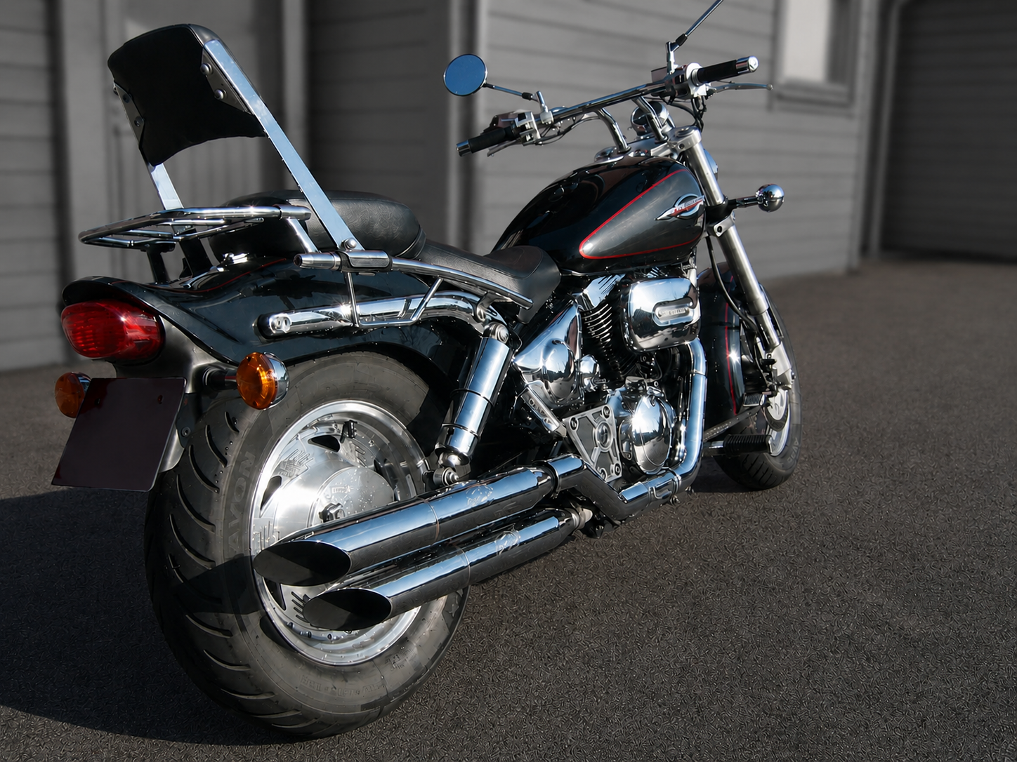 Suzuki_VZ800_Marauder_Cruiser