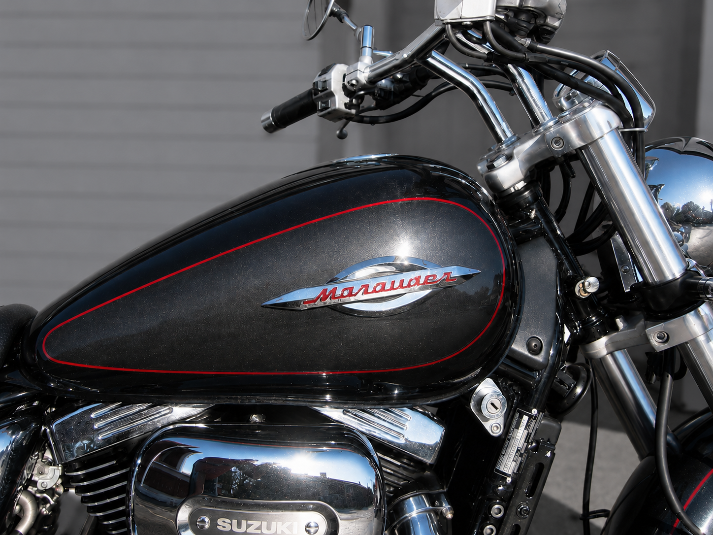 Suzuki_VZ800_Marauder_Cruiser