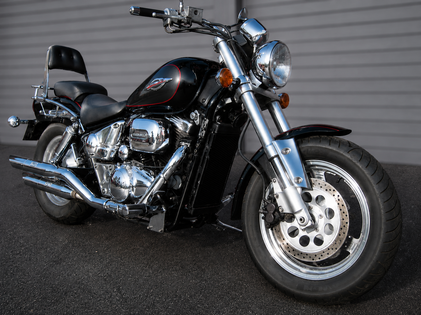 Suzuki_VZ800_Marauder_Cruiser
